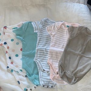 Mighty good and le A top onesies all 3 months tan is 0-3